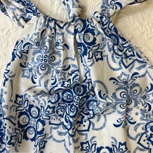 Chaps Blue and White Patterned Top